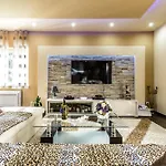 فيلة Luxury With A Swimming Pool Dubravka, Dubrovnik - 11073